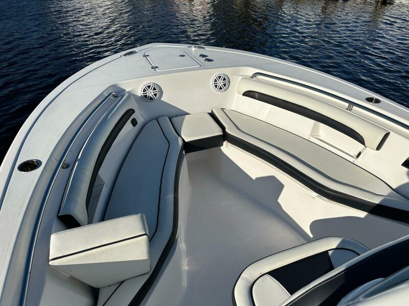 23' 2023 Tidewater LXF