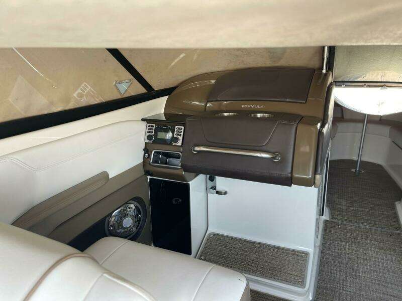 24ft Formula Yacht For Sale