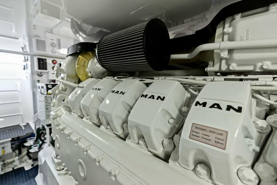 54' 2023 Viking 54 Convertible