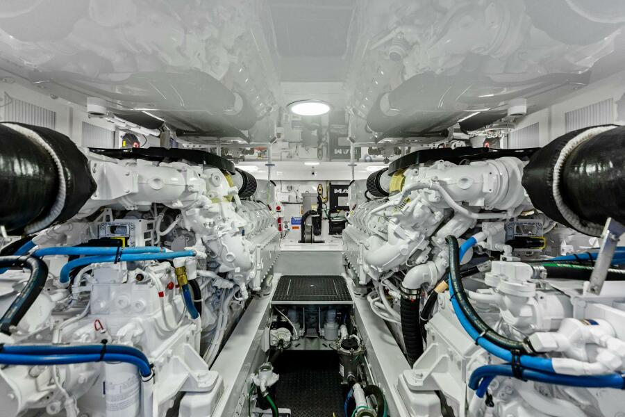 54' 2023 Viking 54 Convertible