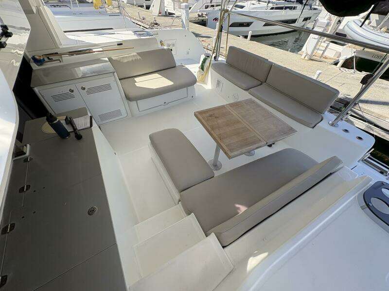Shamwari 46ft Lagoon Yacht For Sale