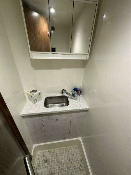 Outer Reef 62 SOUTH  PAWS - Crew Head