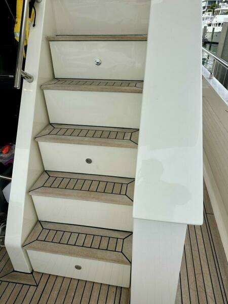 Outer Reef 62 SOUTH  PAWS - Exterior 