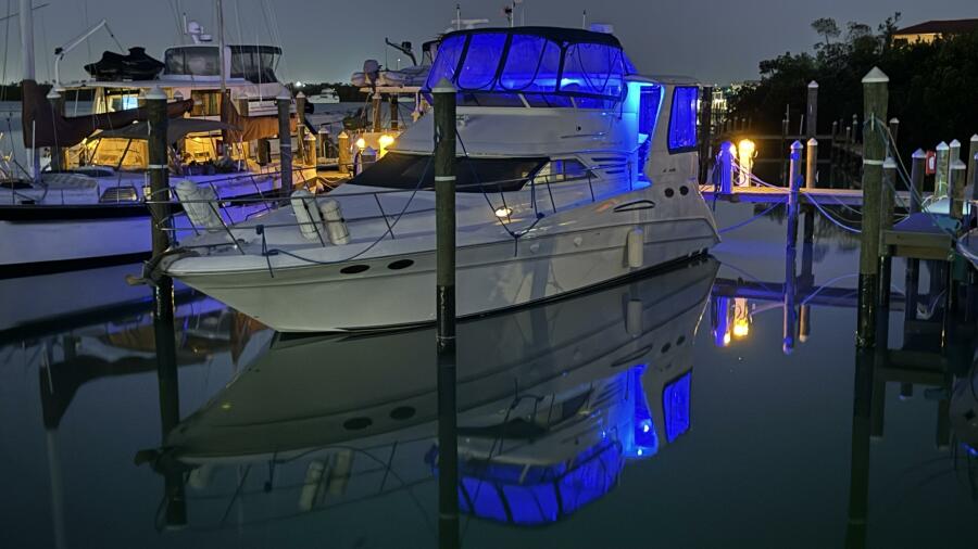 42' 2000 Sea Ray 420 Aft Cabin