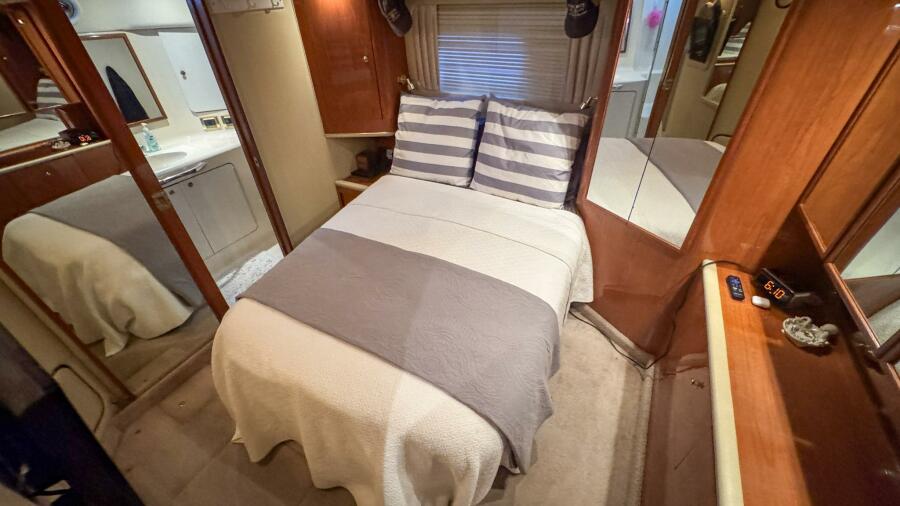 42' 2000 Sea Ray 420 Aft Cabin