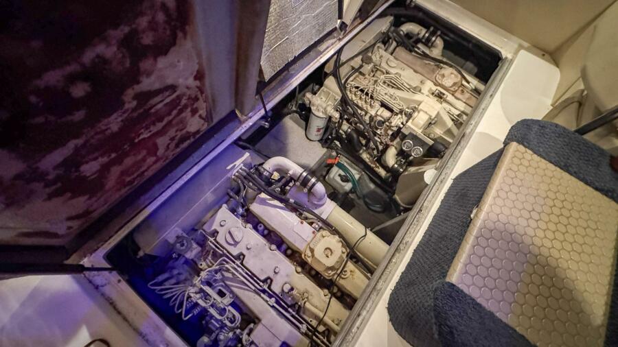 42' 2000 Sea Ray 420 Aft Cabin