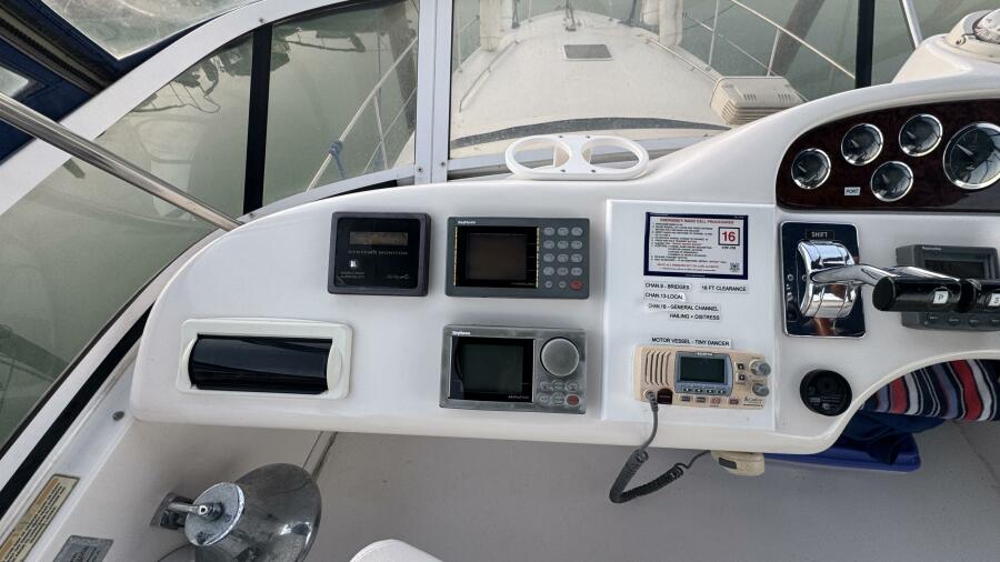 42' 2000 Sea Ray 420 Aft Cabin