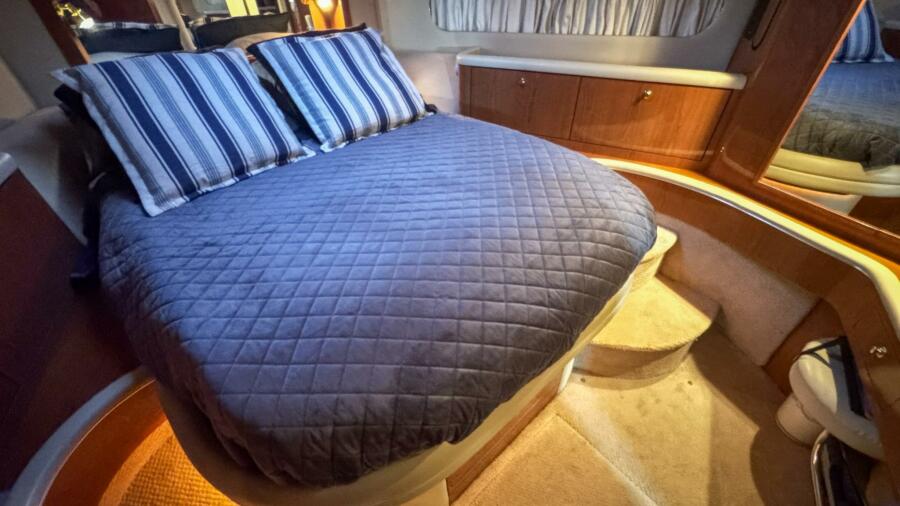 42' 2000 Sea Ray 420 Aft Cabin