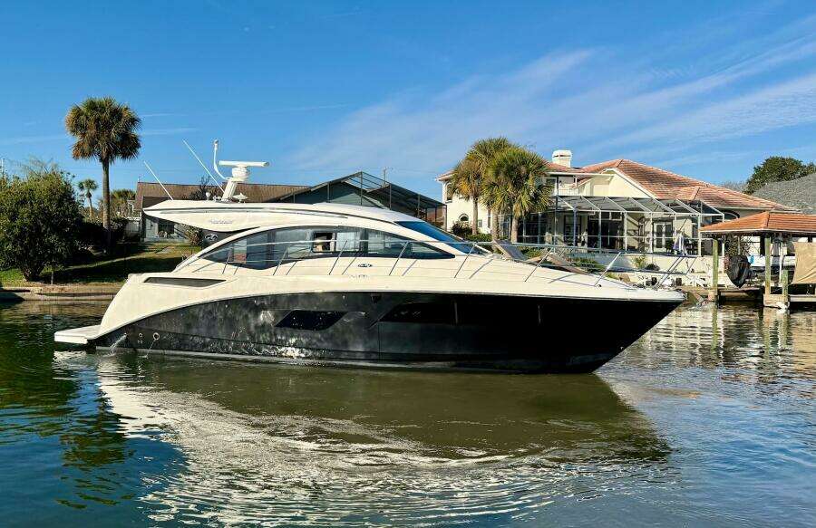 2016 Sea Ray 40 Sundancer 