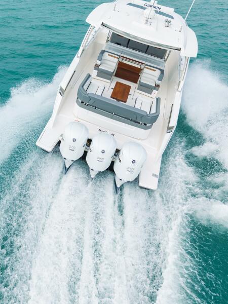 38' 2020 Tiara Sport 38 LS
