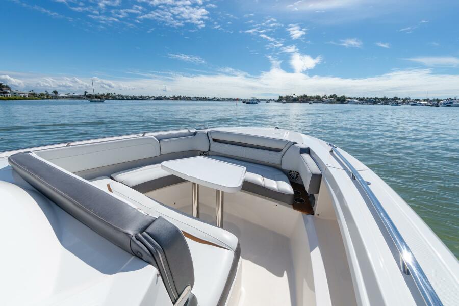 38' 2020 Tiara Sport 38 LS