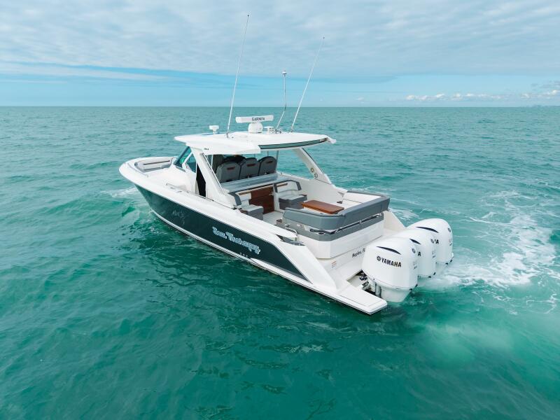 38' 2020 Tiara Sport 38 LS