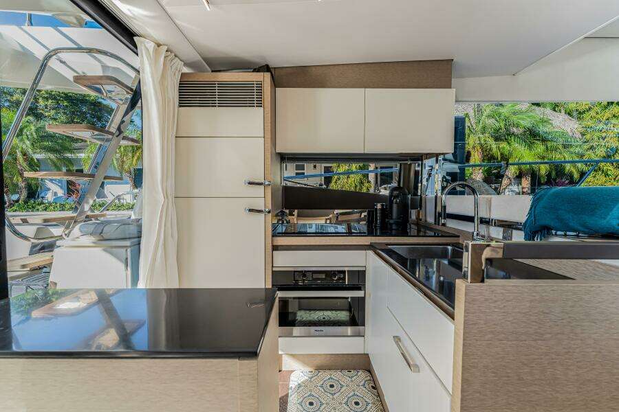 52ft Prestige Yacht For Sale