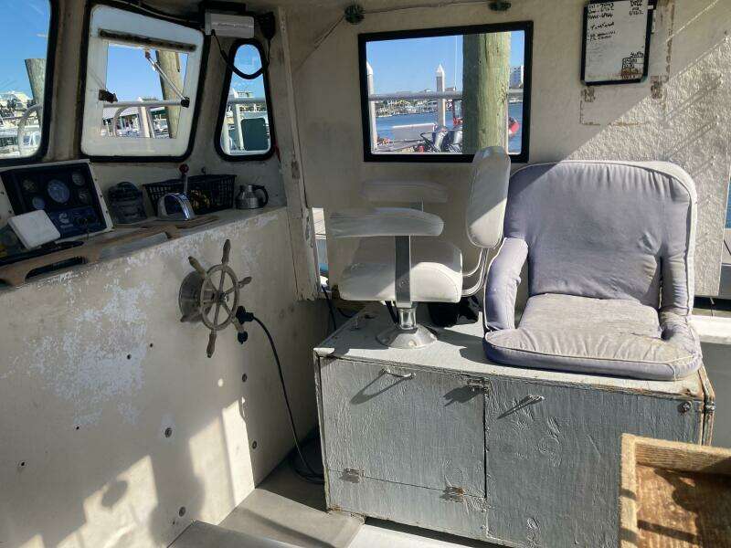 32ft BHM Yacht For Sale