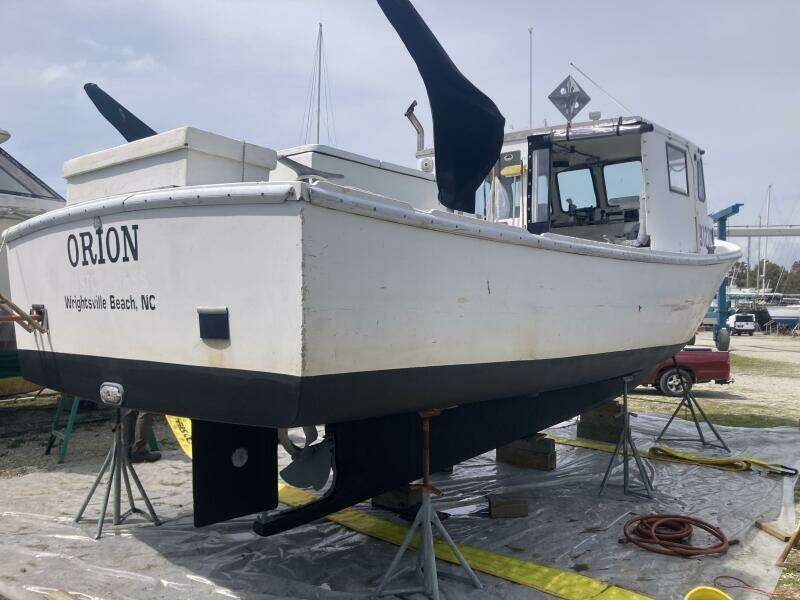 32ft BHM Yacht For Sale