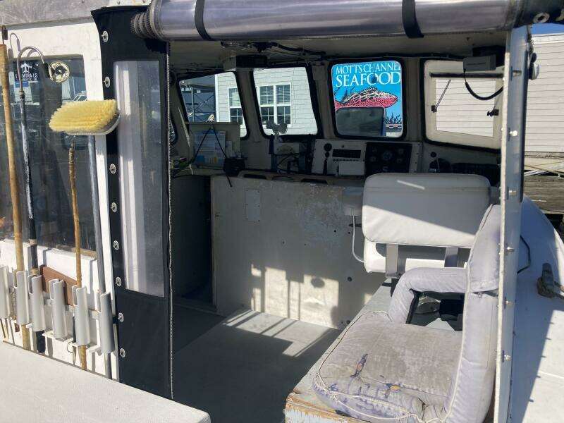 32ft BHM Yacht For Sale