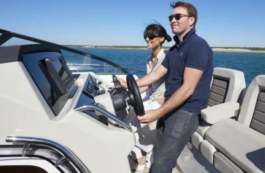 34' 2019 Jeanneau 10.5