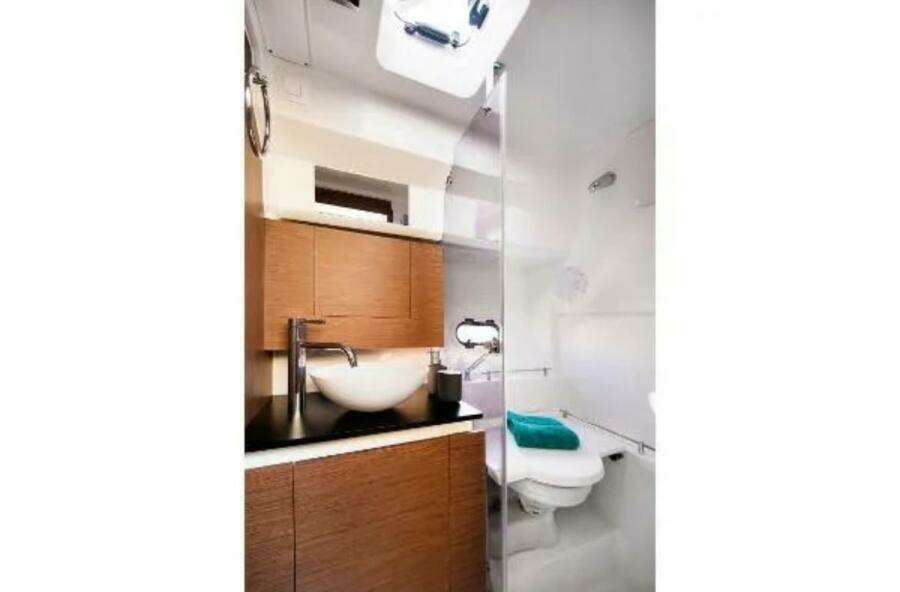 34ft Jeanneau Yacht For Sale