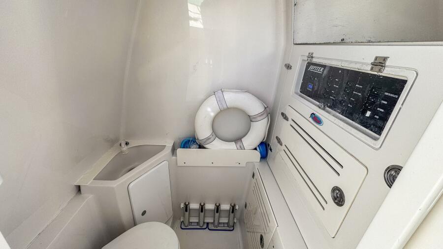 38' 2019 Jupiter 38 HFS