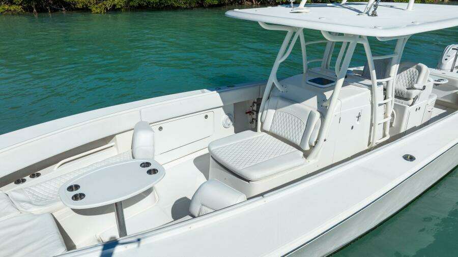 38ft Jupiter Yacht For Sale