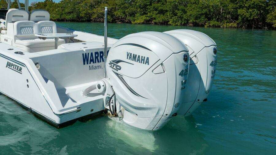 38ft Jupiter Yacht For Sale