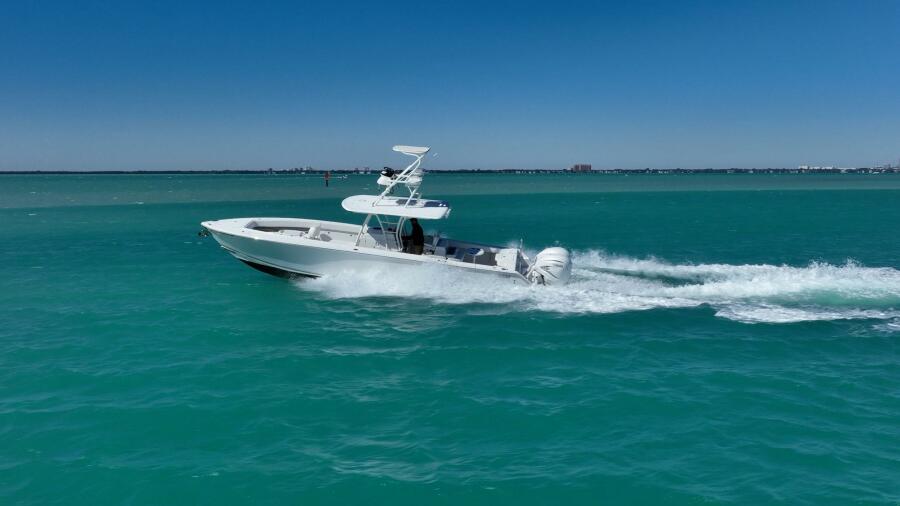 38' 2019 Jupiter 38 HFS