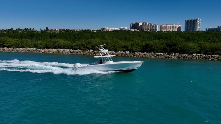 38' 2019 Jupiter 38 HFS