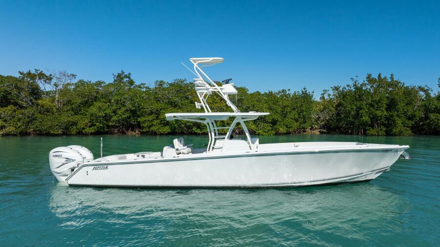 38' 2019 Jupiter 38 HFS