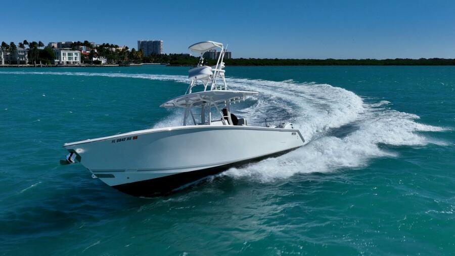 38' 2019 Jupiter 38 HFS