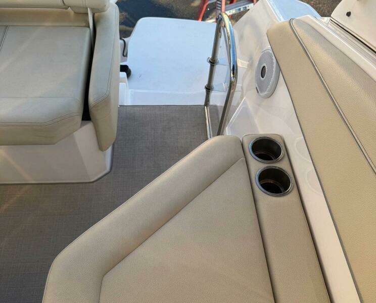 27ft Regal Yacht For Sale