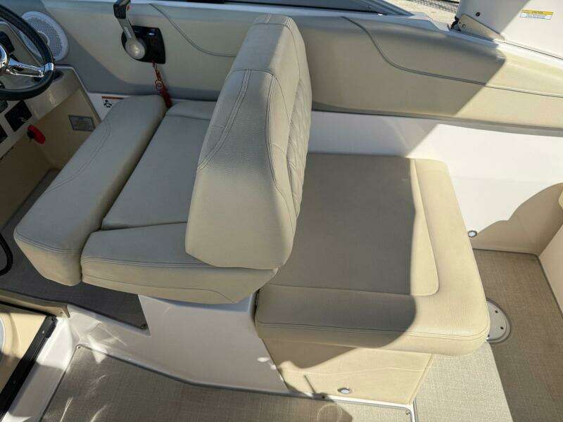 27ft Regal Yacht For Sale