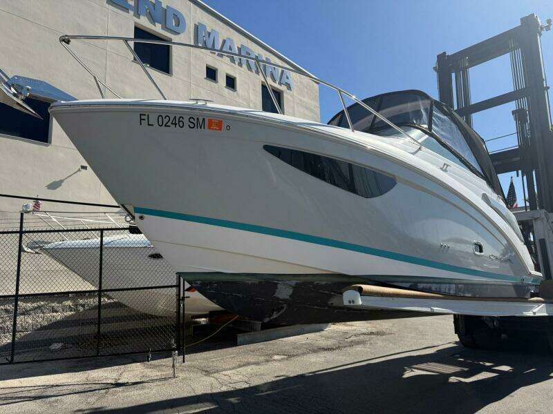 27ft Regal Yacht For Sale