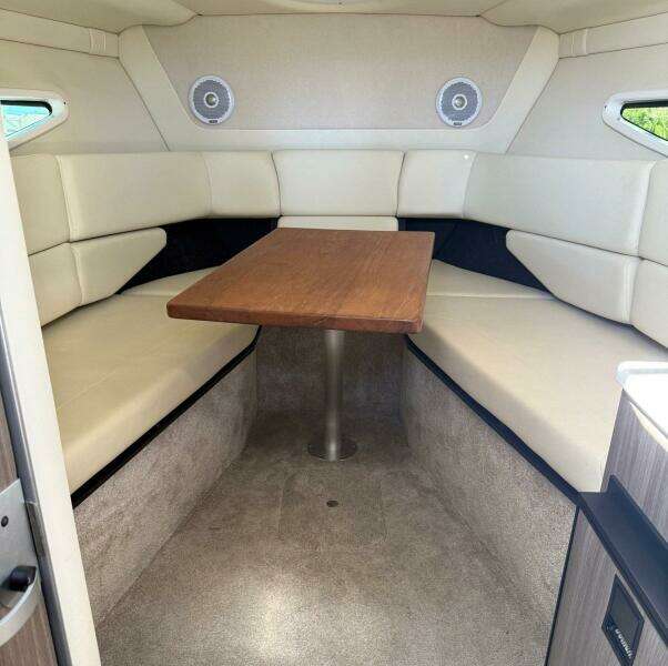 27ft Regal Yacht For Sale