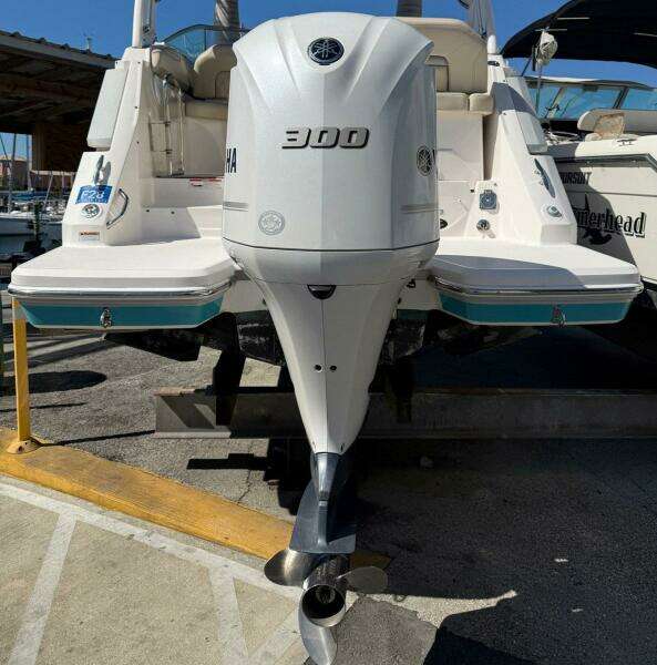 27ft Regal Yacht For Sale