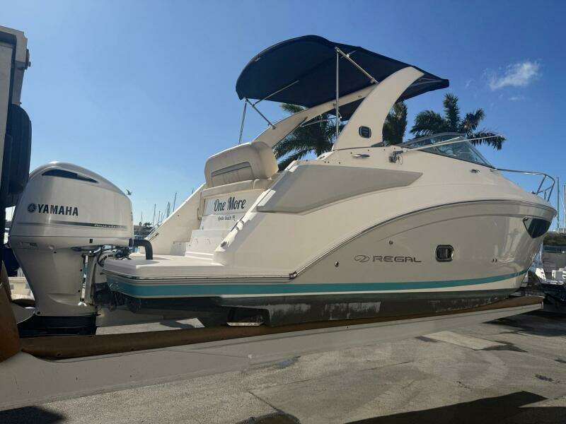 27ft Regal Yacht For Sale