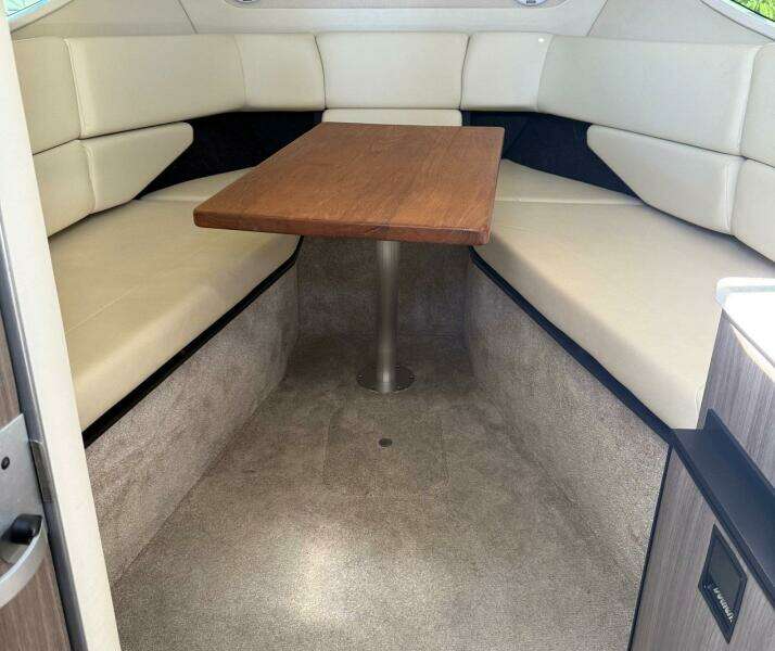 27ft Regal Yacht For Sale