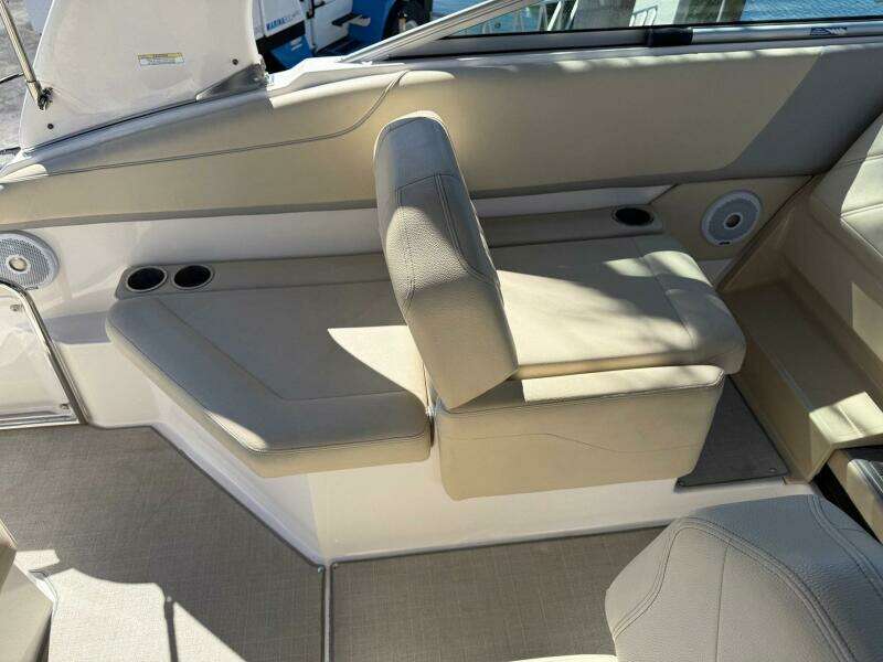 27ft Regal Yacht For Sale