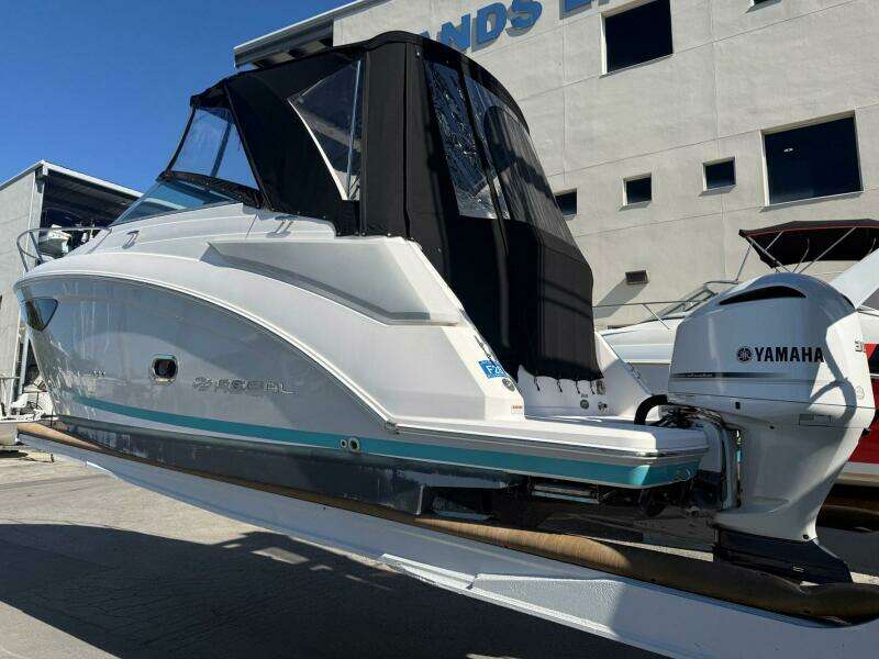 27ft Regal Yacht For Sale