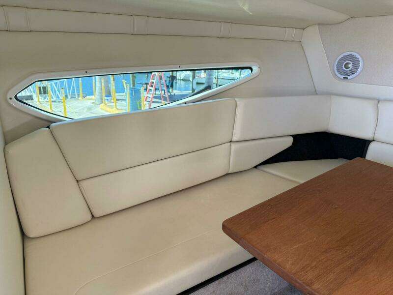 27ft Regal Yacht For Sale