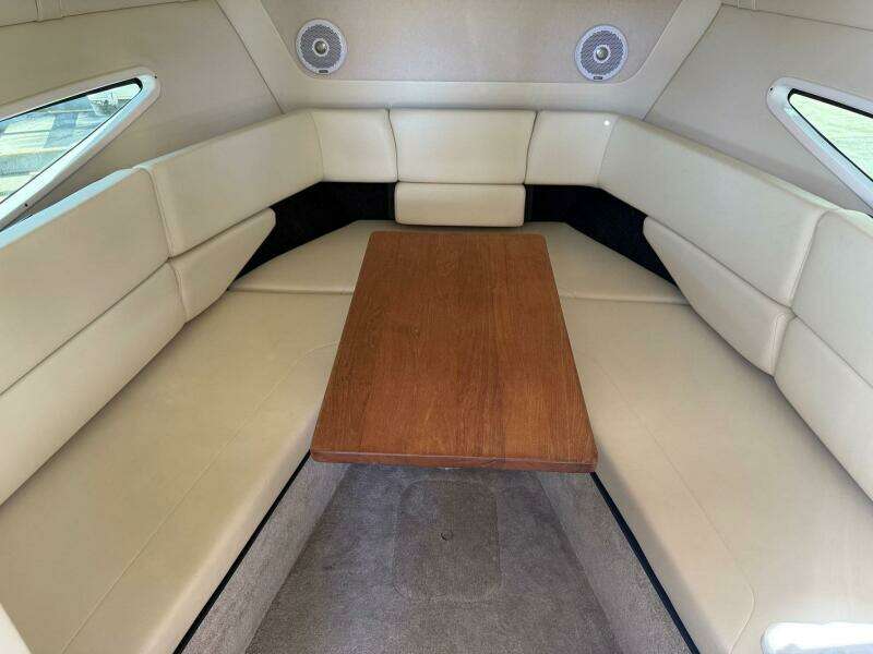 27ft Regal Yacht For Sale