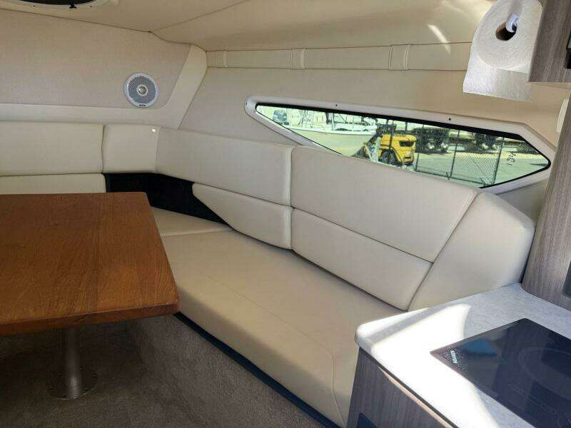 27ft Regal Yacht For Sale