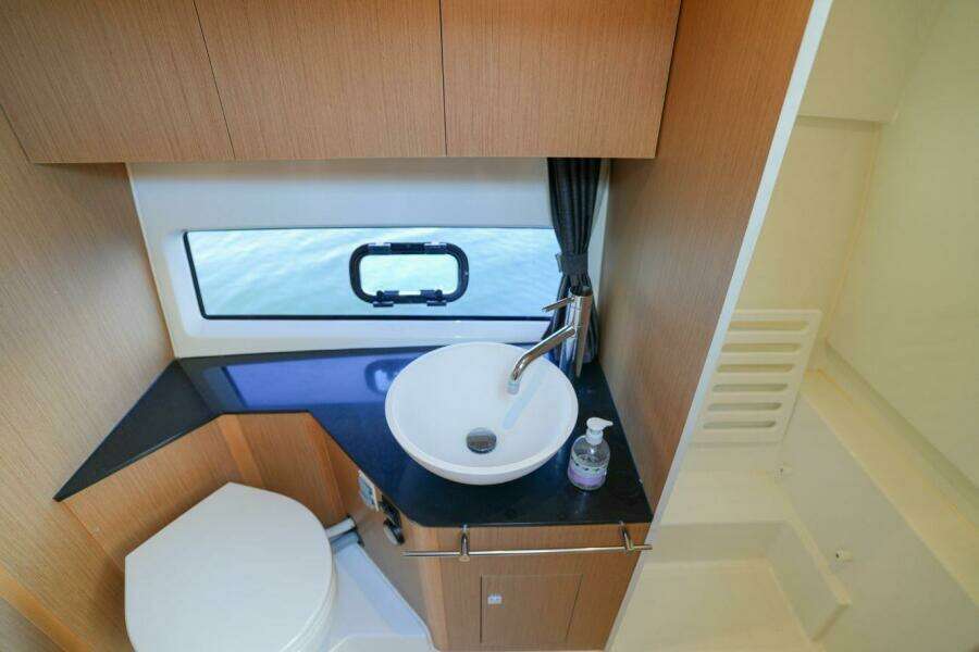 32ft Beneteau Yacht For Sale