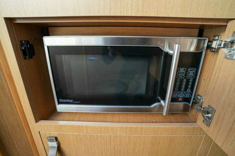 32ft Beneteau Yacht For Sale