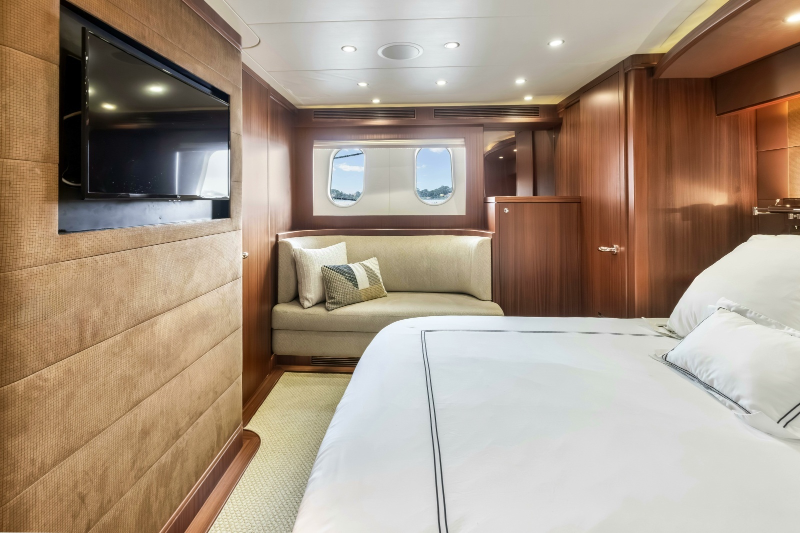 AURORA 84ft Cheoy Lee Yacht For Sale