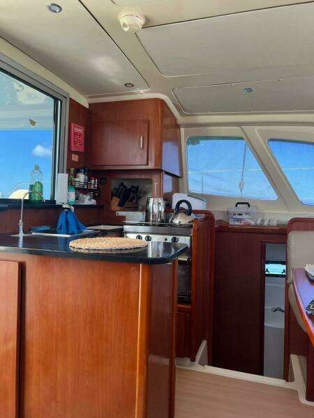 DREAMWEAVER 39ft Robertson  amp  Caine Yacht For Sale