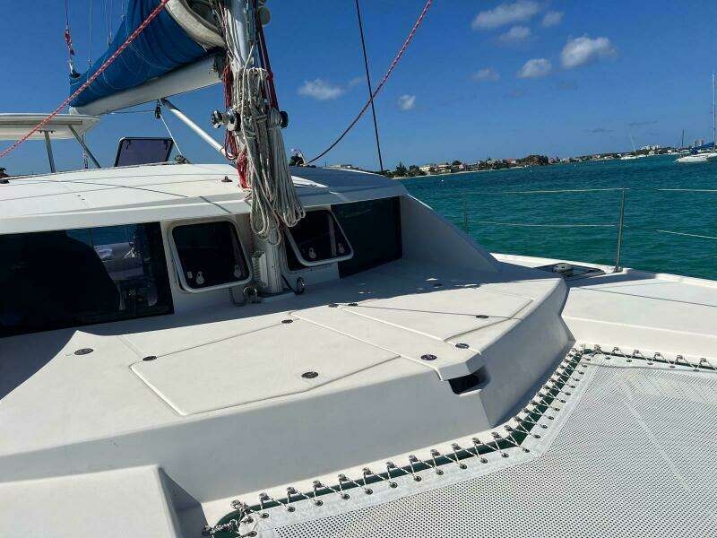 DREAMWEAVER 39ft Robertson  amp  Caine Yacht For Sale