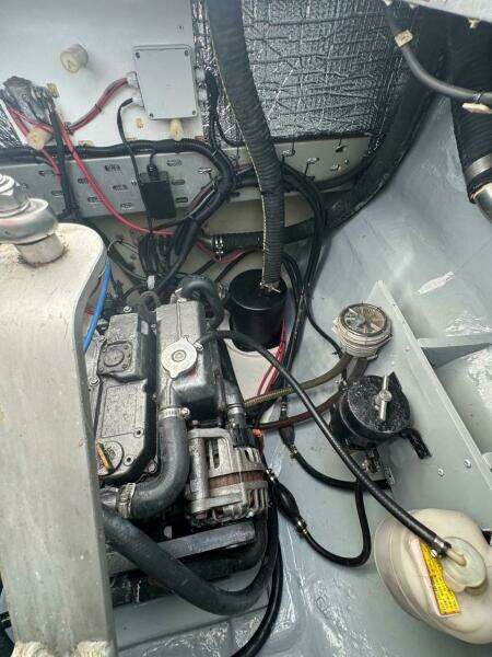 DREAMWEAVER 39ft Robertson  amp  Caine Yacht For Sale