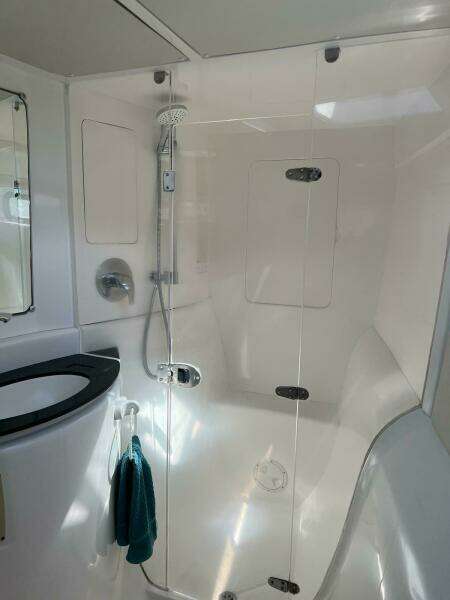 DREAMWEAVER 39ft Robertson  amp  Caine Yacht For Sale