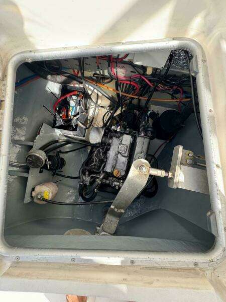 DREAMWEAVER 39ft Robertson  amp  Caine Yacht For Sale