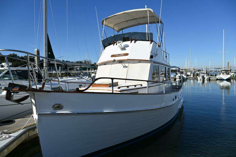 32ft Grand Banks Yacht For Sale